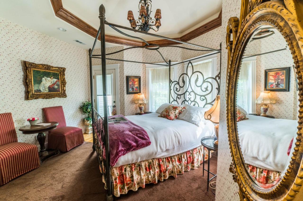 The Victoria Bed & Breakfast Bentonville Exterior foto