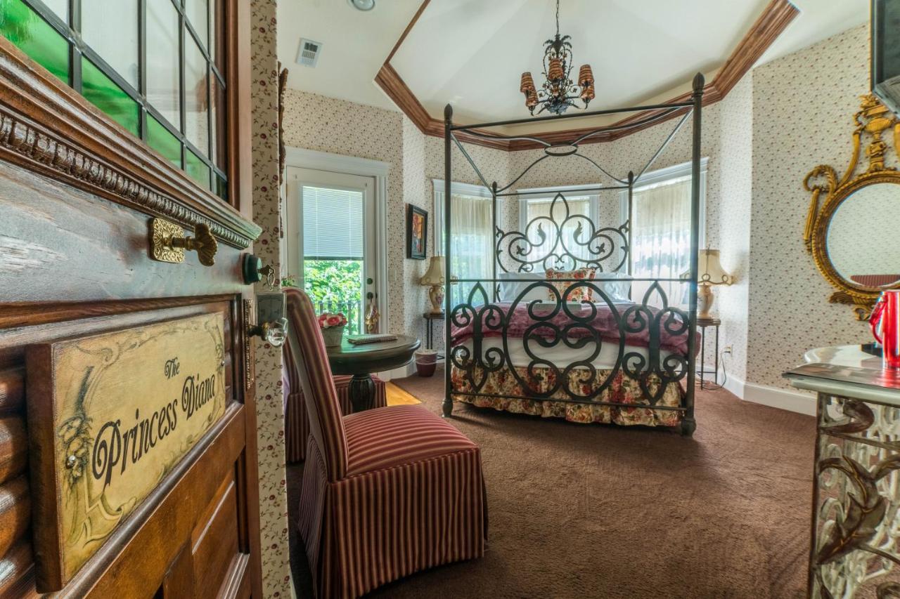The Victoria Bed & Breakfast Bentonville Exterior foto